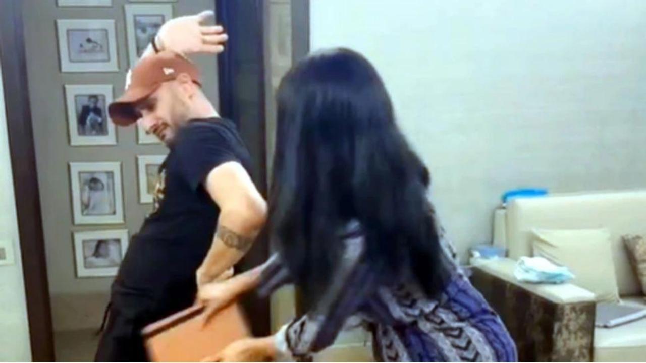 Harbhajan Singh Wife Viral Video