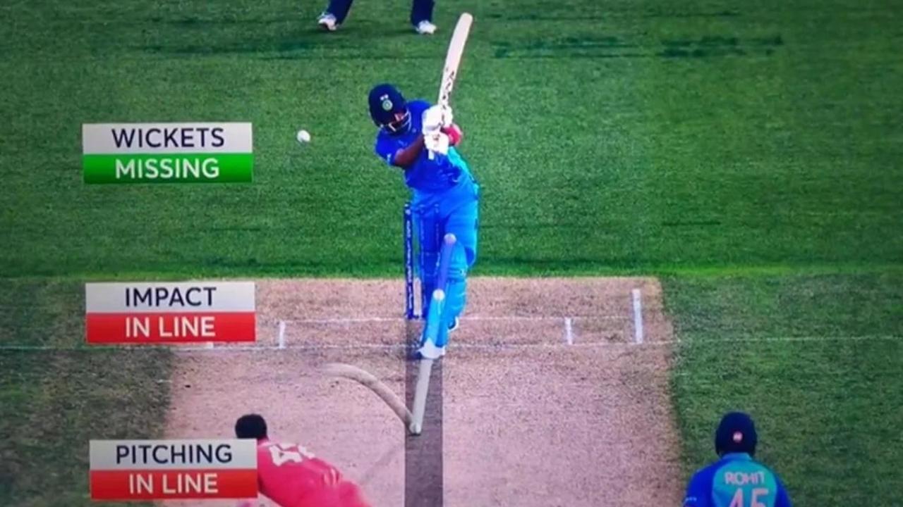 KL Rahul Unlucky Dismissal