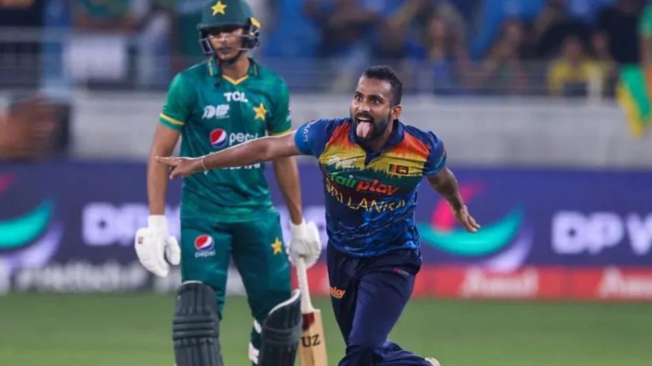 Chamika Karunaratne Suspended