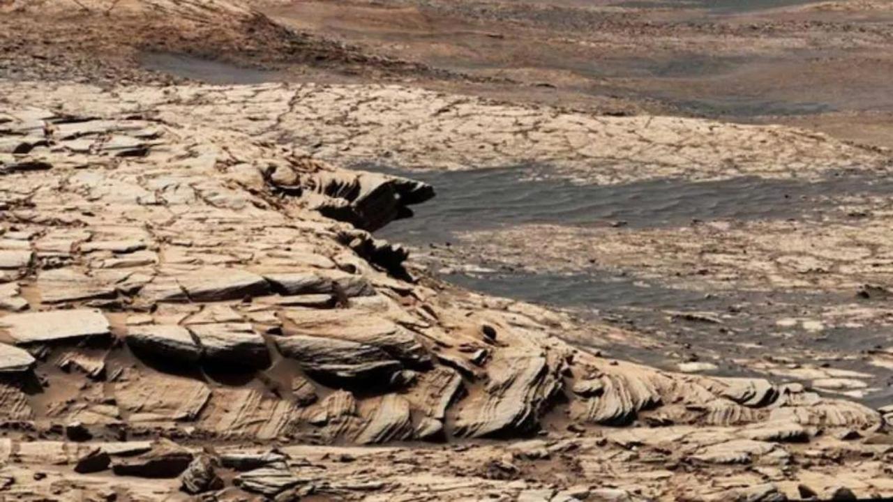 Giant Ocean On Mars
