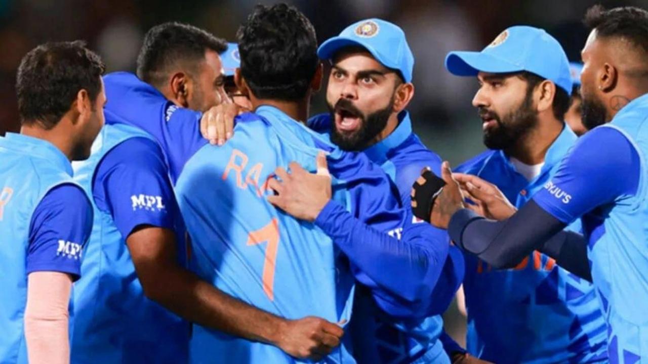Virat Kohli Fake Fielding Video