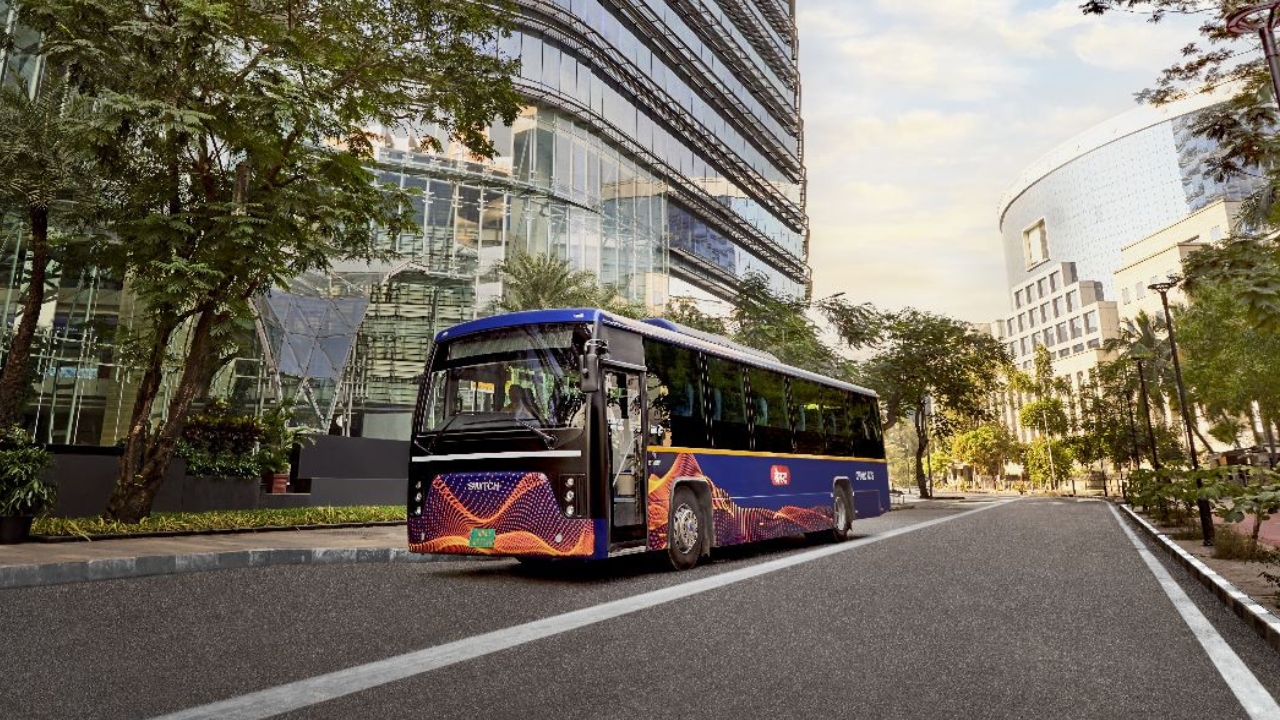 Electric Premium Bus Service In Mumbai