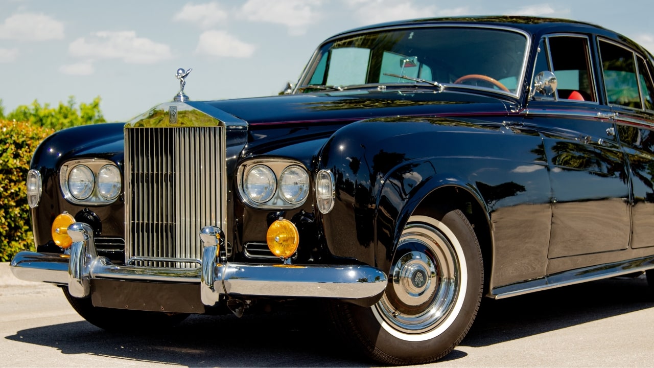 Pakistan Luxury Car