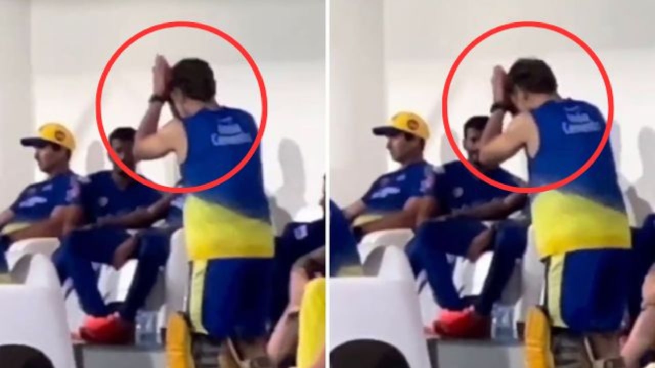 MS Dhoni Greeted The Fans