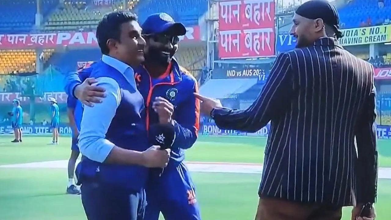 Ravindra Jadeja and Sanjay Manjrekar Hugged