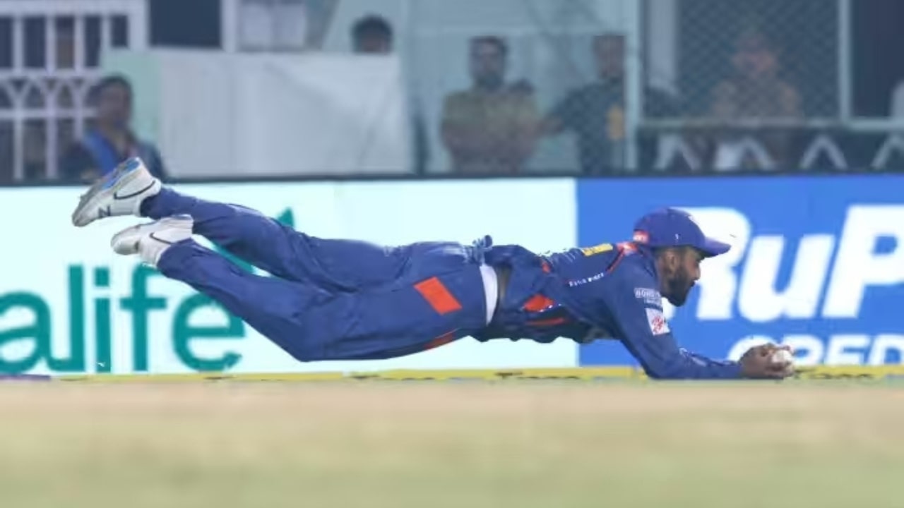 KL Rahul Long Dive Catch