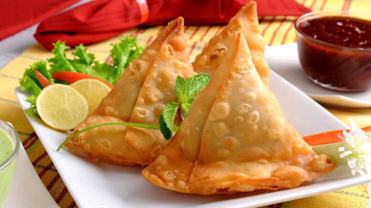 Palak Paneer Samosa