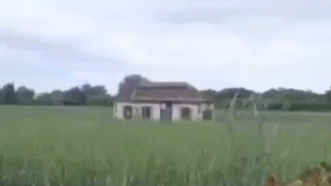 Fleeing House In Ukraine War