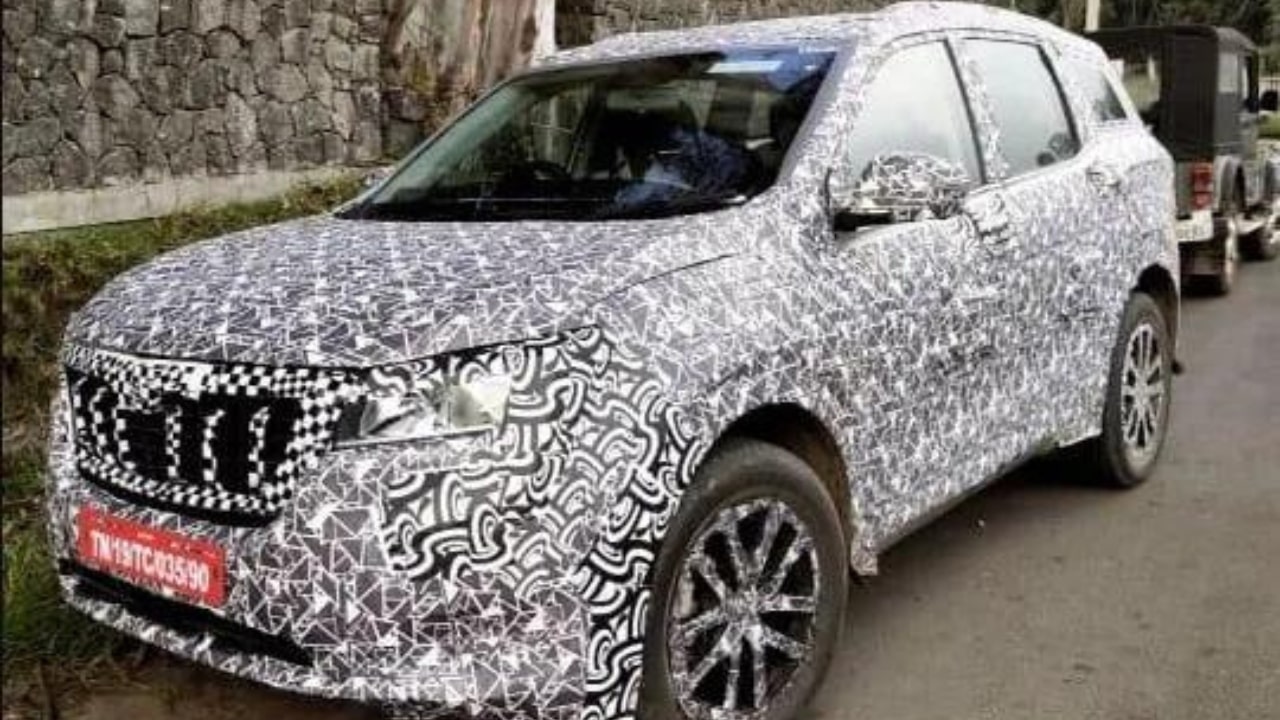 Mahindra XUV 700 Spotted In Chennai
