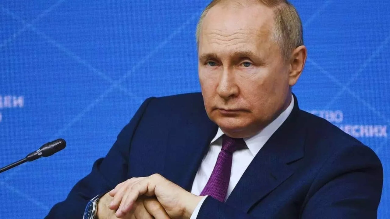 Putin Making Bomb Shelter Hospital
