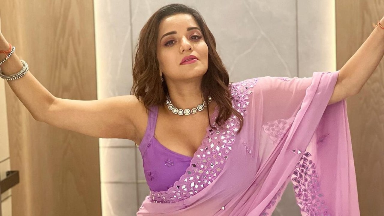 Monalisa Purple Saree Photos