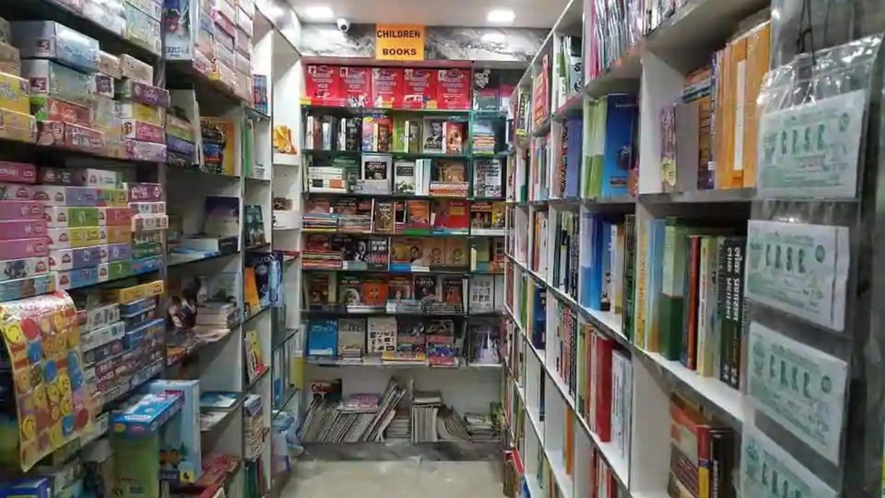 Stationery Items Market In Lucknow