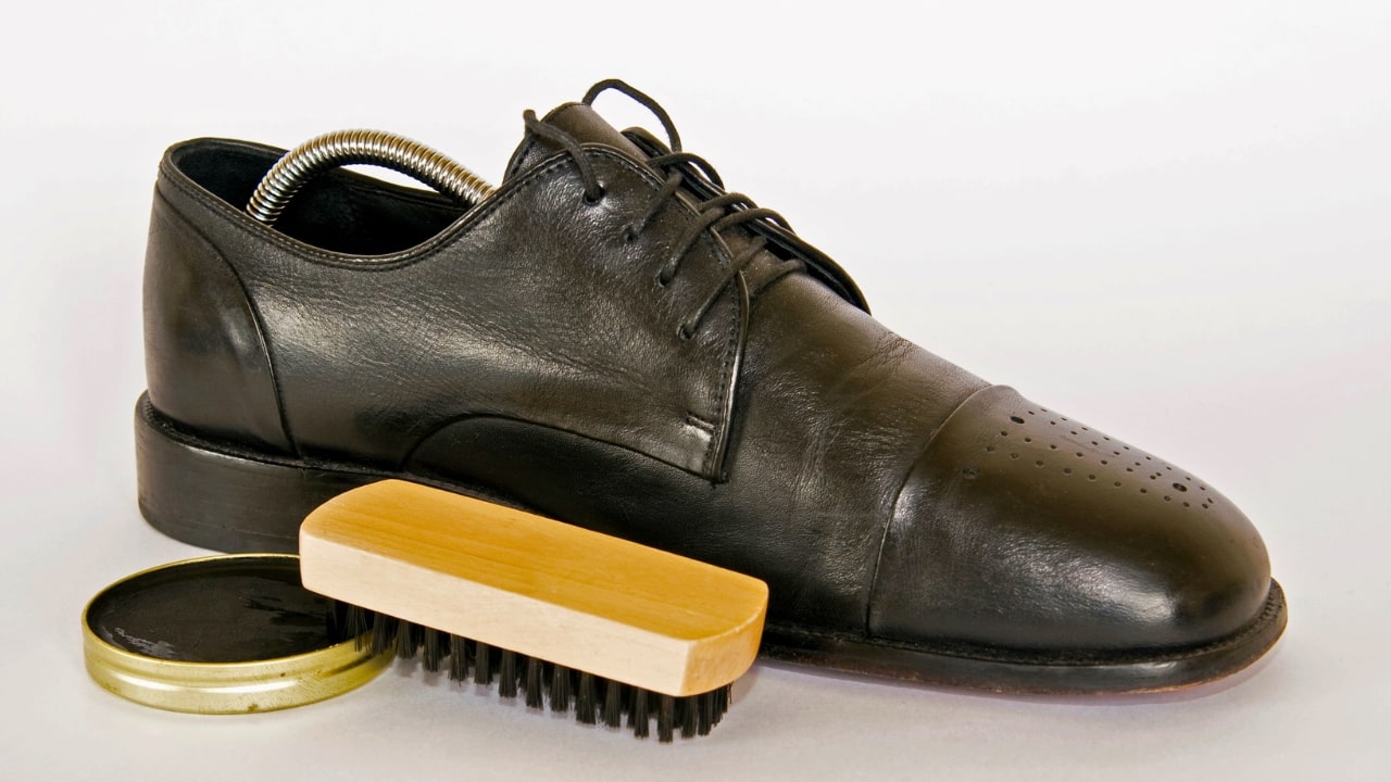 Leather Shoes Cleaning Tips