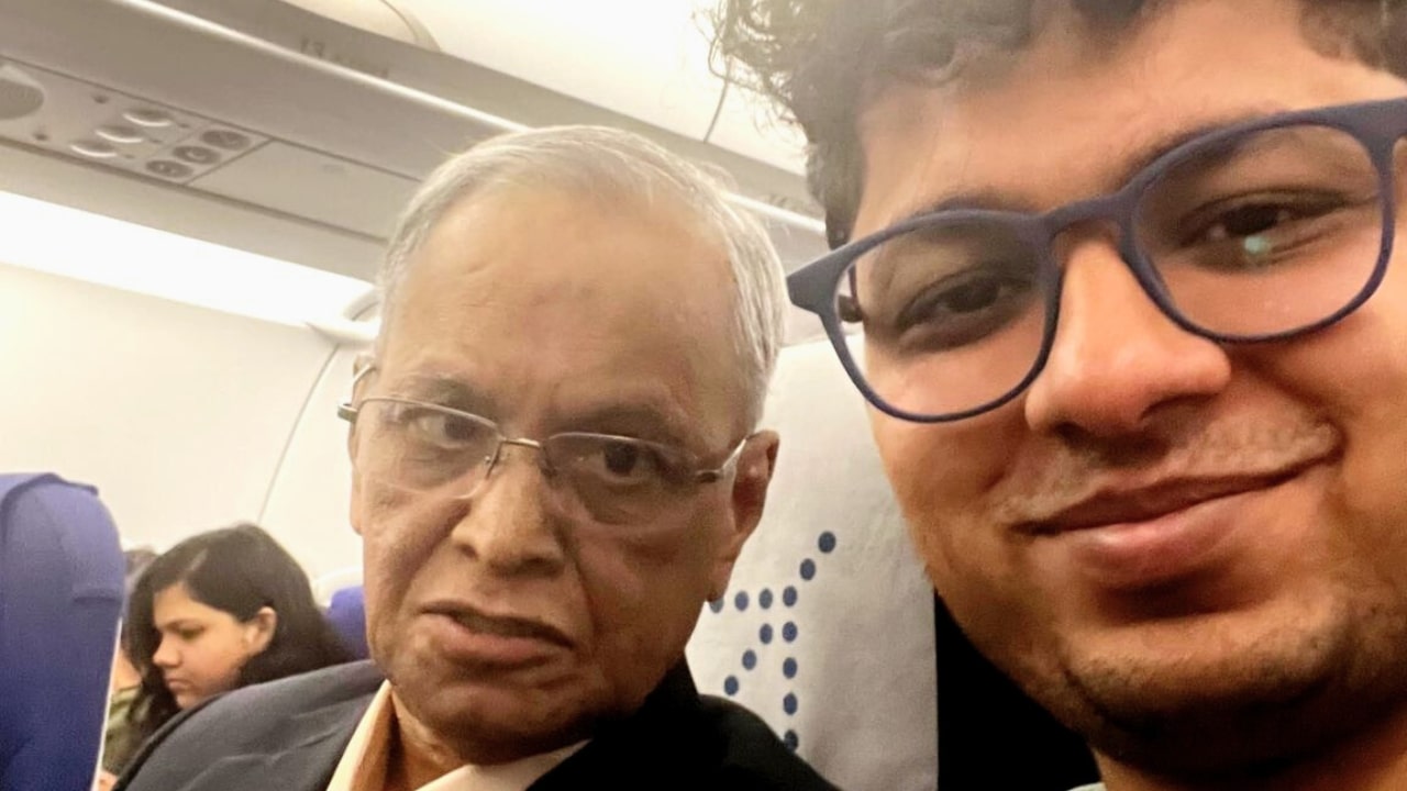 Narayana Murthy Economy Class
