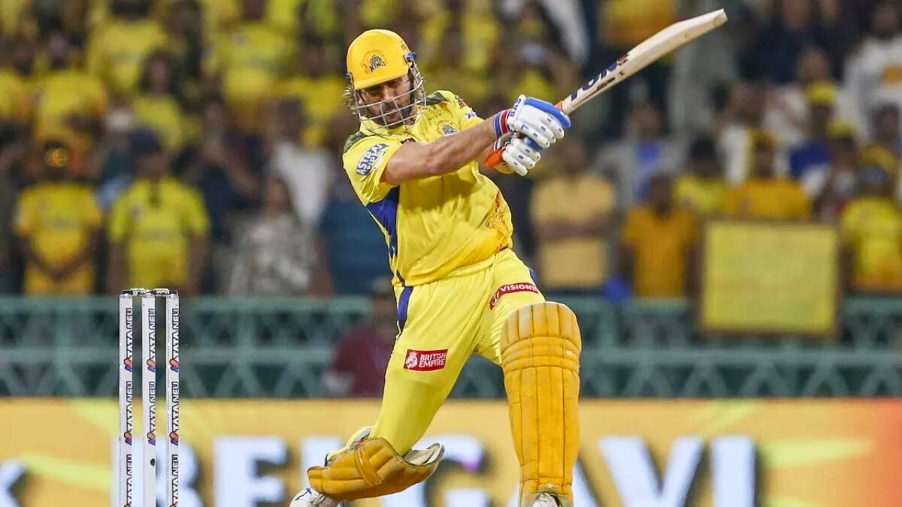 MS Dhoni 101 Meter Six