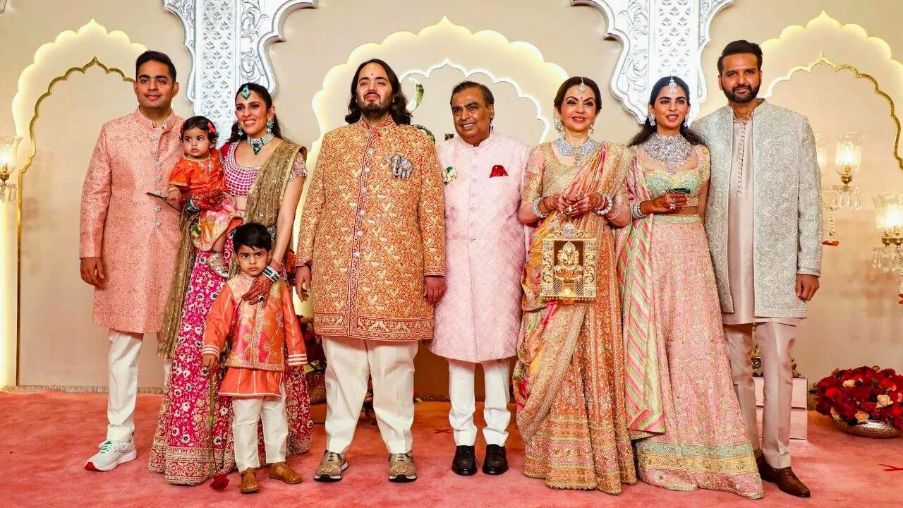 Anant Radhika Family Wedding Photo