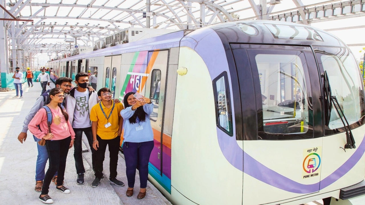 Pune Metro Station News